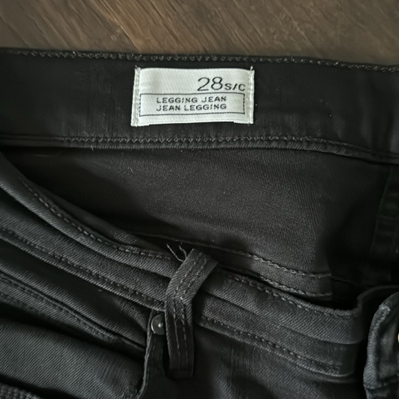 Black Gap Legging Jean - Picture 3 of 7